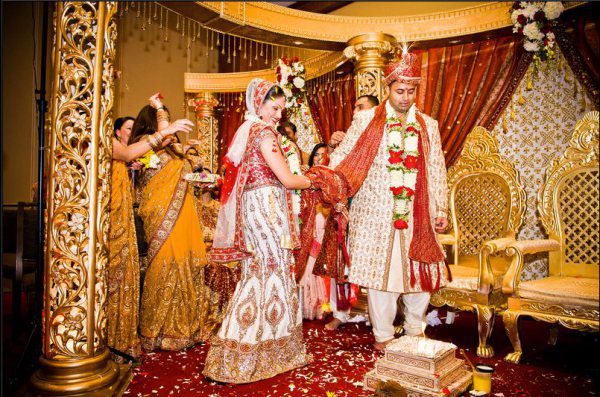 Indian-Marriage-Bride-And-Groom-Photo