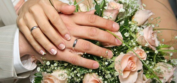 30_3_2013_22_35_5167_marriage___hands